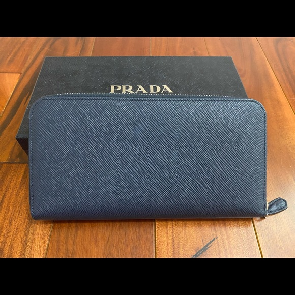 Authentic Prada Wallet Navy - Picture 2 of 3